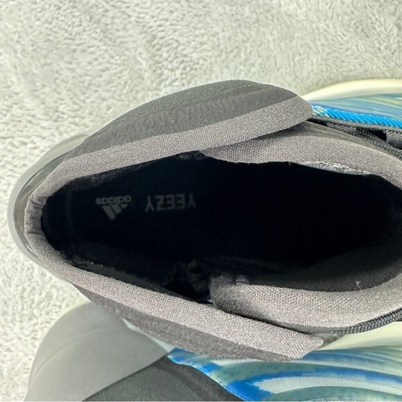 Adidas Yeezy NWOB Boost Quantum QNTM Frozen Blue GZ8872 Size 10.5 US Kanye West - Picture 8 of 13